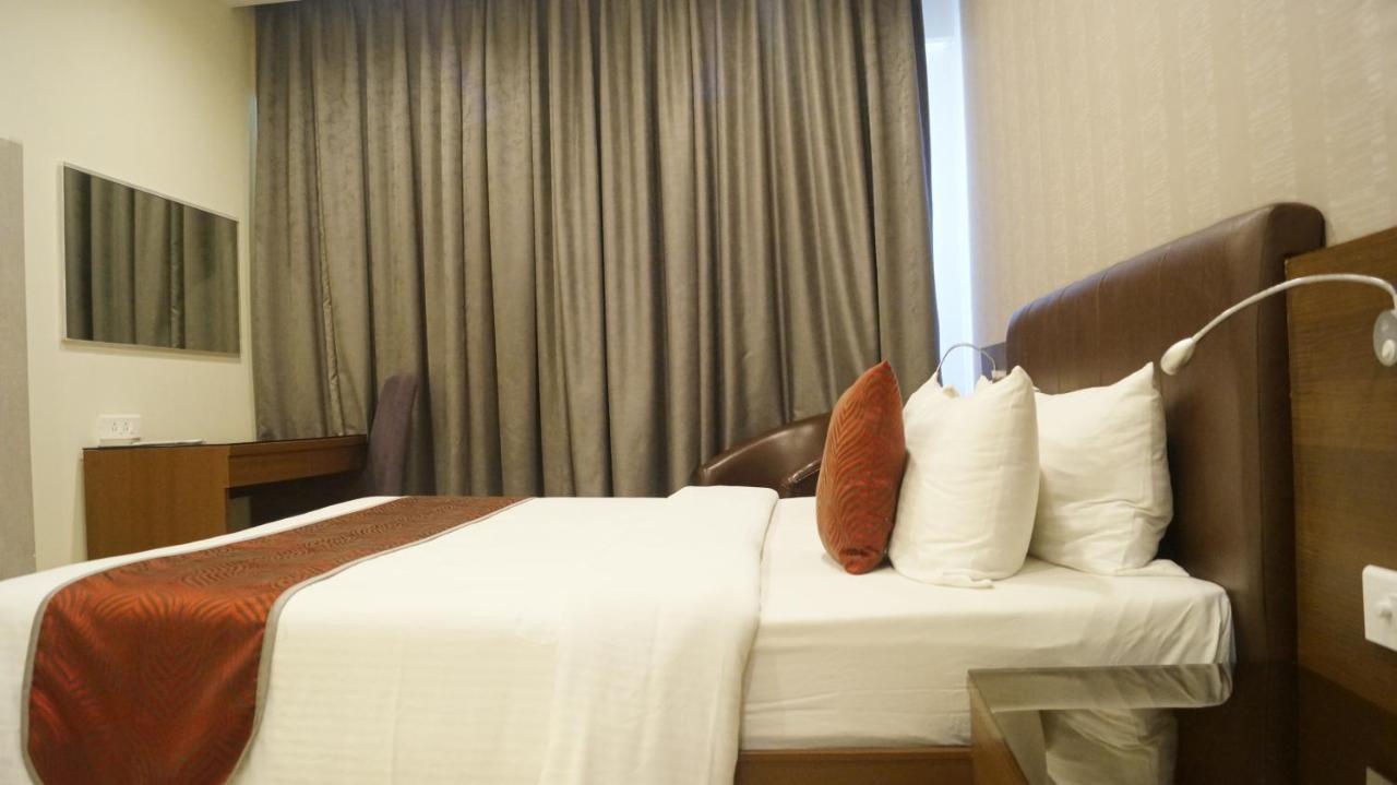 V 7 Hotel Chennai Rom bilde